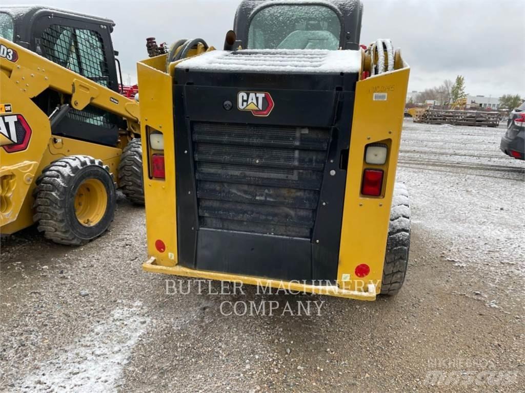 CAT 246D3 Krautuvai su šoniniu pasukimu