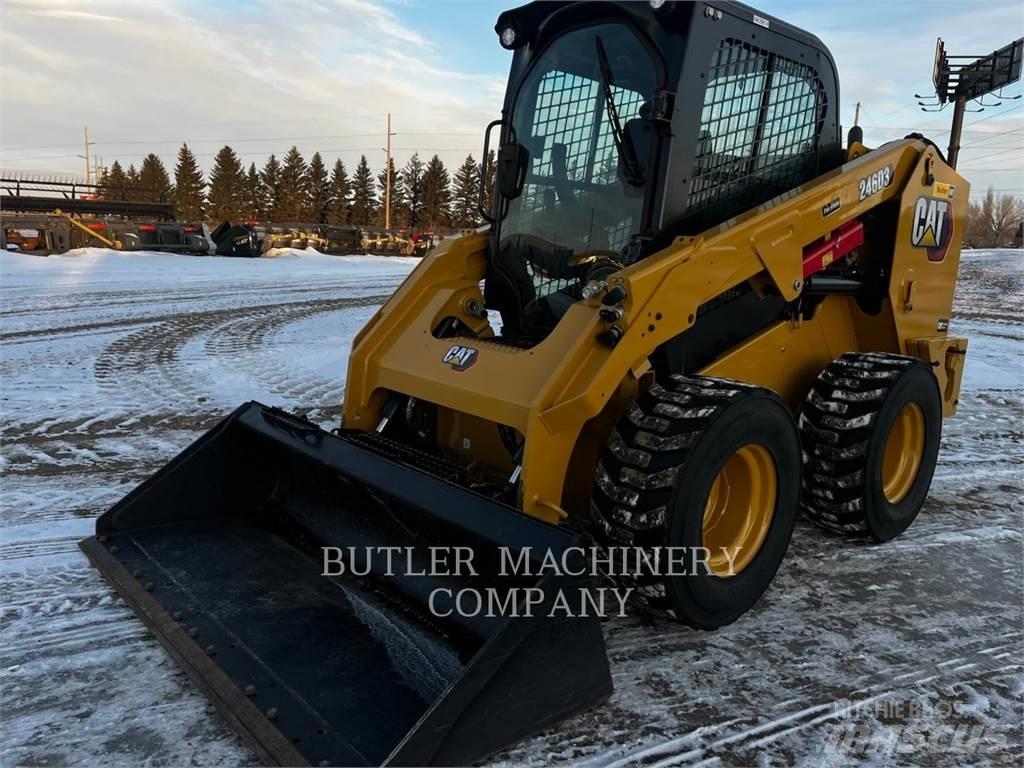 CAT 246D3 Krautuvai su šoniniu pasukimu
