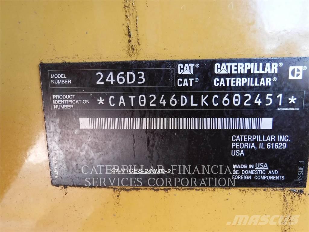 CAT 246D3 Krautuvai su šoniniu pasukimu