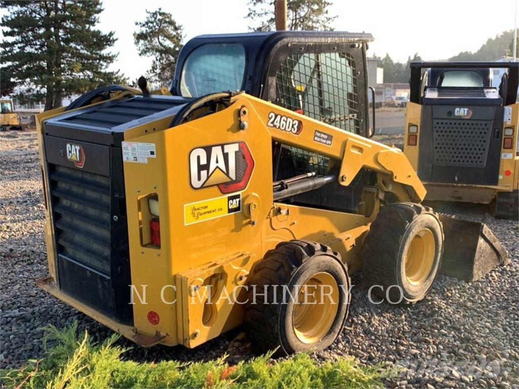 CAT 246D3 H3CB Krautuvai su šoniniu pasukimu