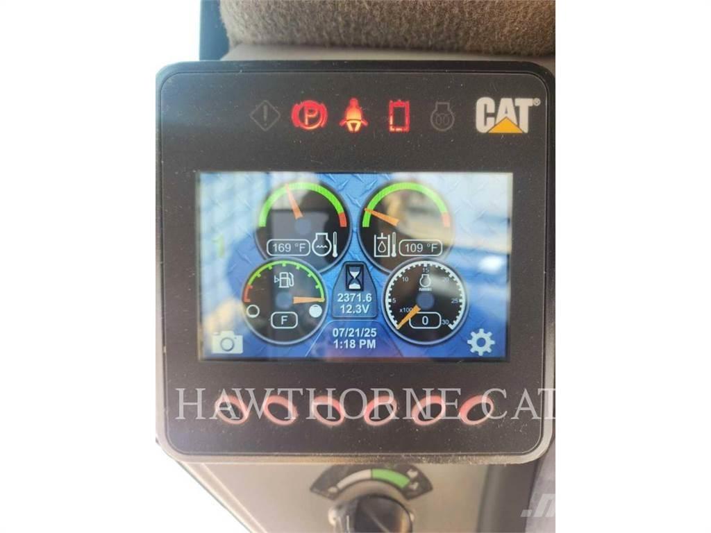 CAT 246D3H2O Krautuvai su šoniniu pasukimu