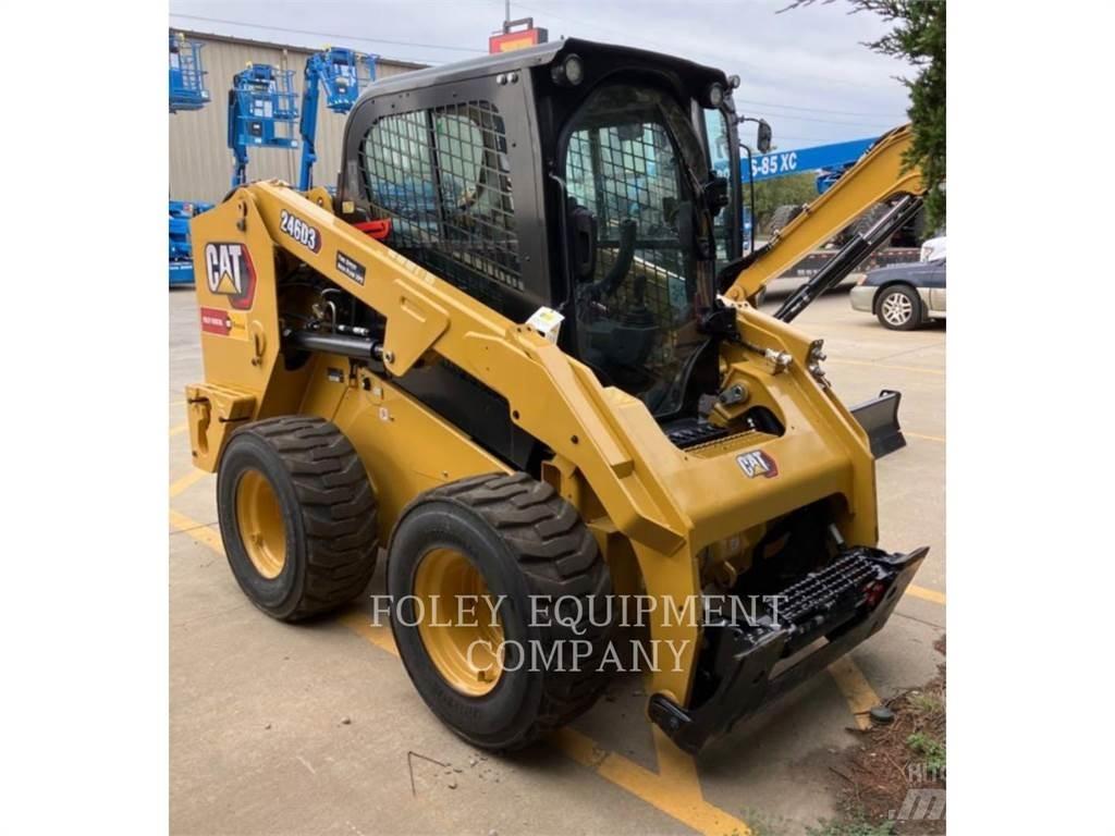 CAT 246D3XPS2C Krautuvai su šoniniu pasukimu