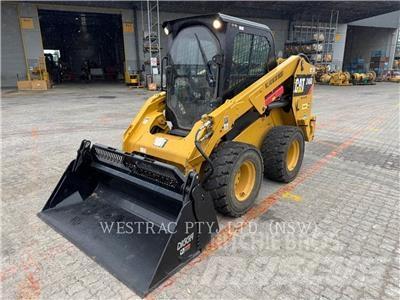CAT 246DLRC Krautuvai su šoniniu pasukimu
