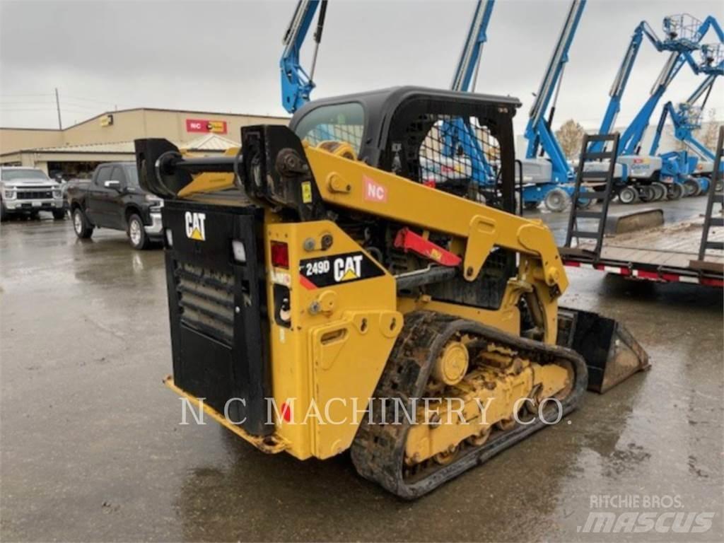 CAT 249D Krautuvai su šoniniu pasukimu