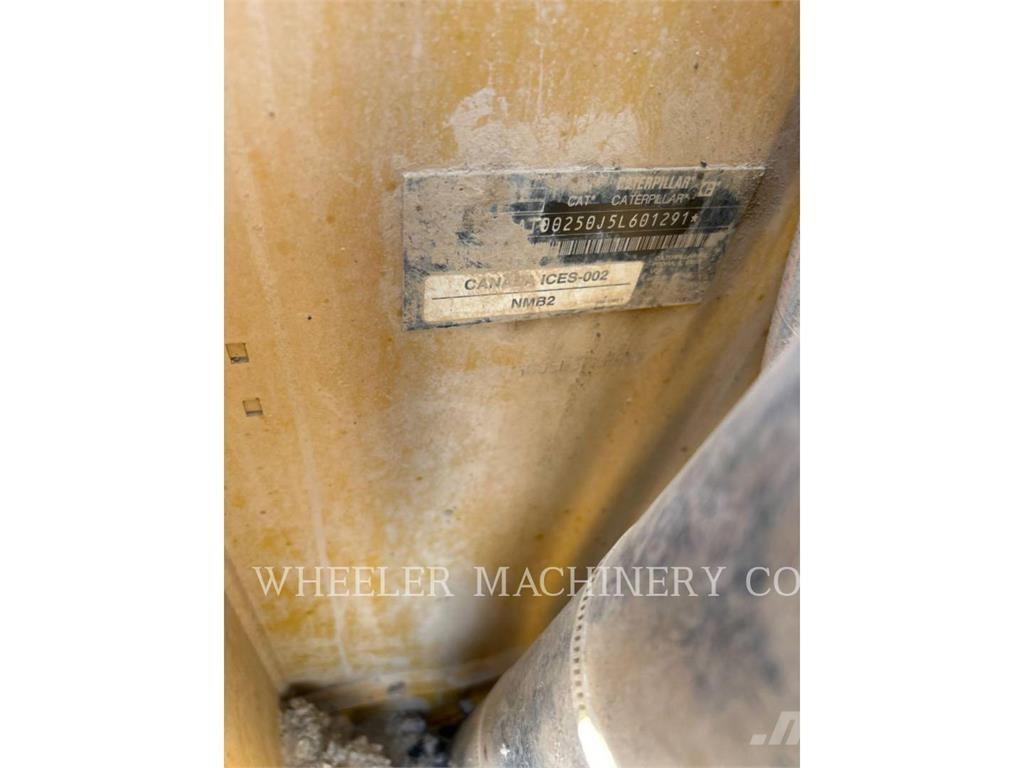 CAT 250 C3H2 Krautuvai su šoniniu pasukimu