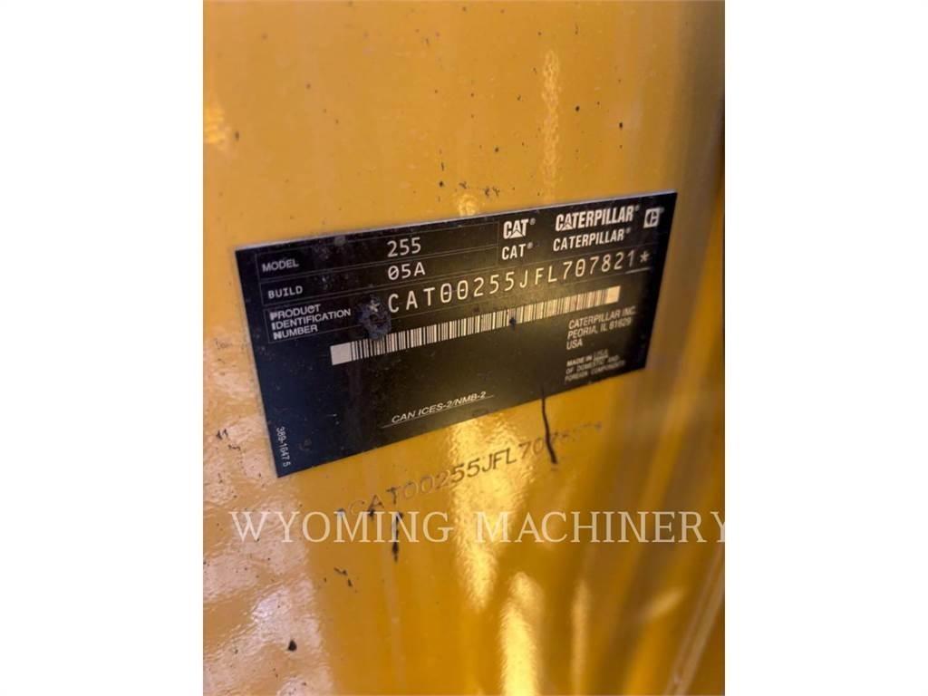 CAT 255 Krautuvai su šoniniu pasukimu