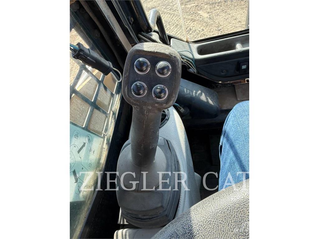 CAT 257B Vikšriniai krautuvai