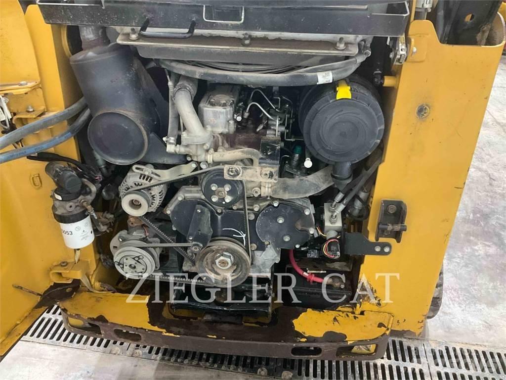 CAT 257B3 Vikšriniai krautuvai