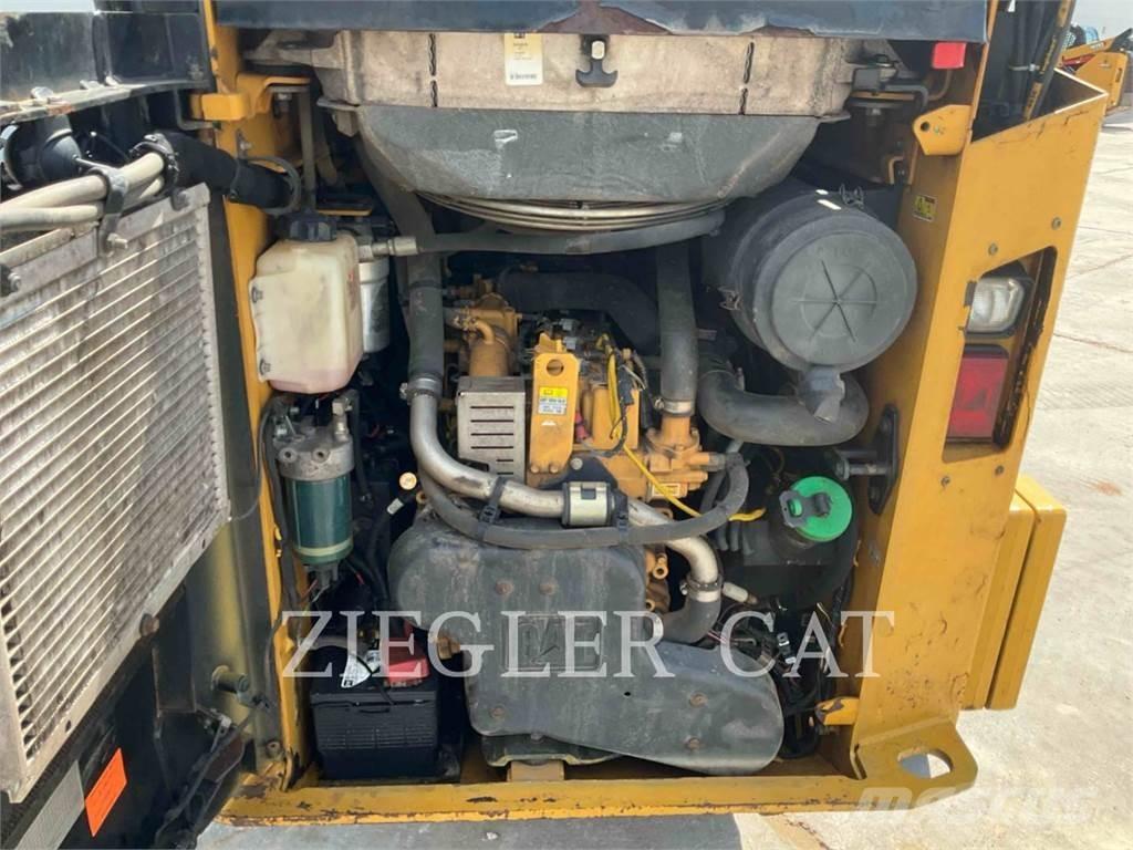 CAT 257D Vikšriniai krautuvai