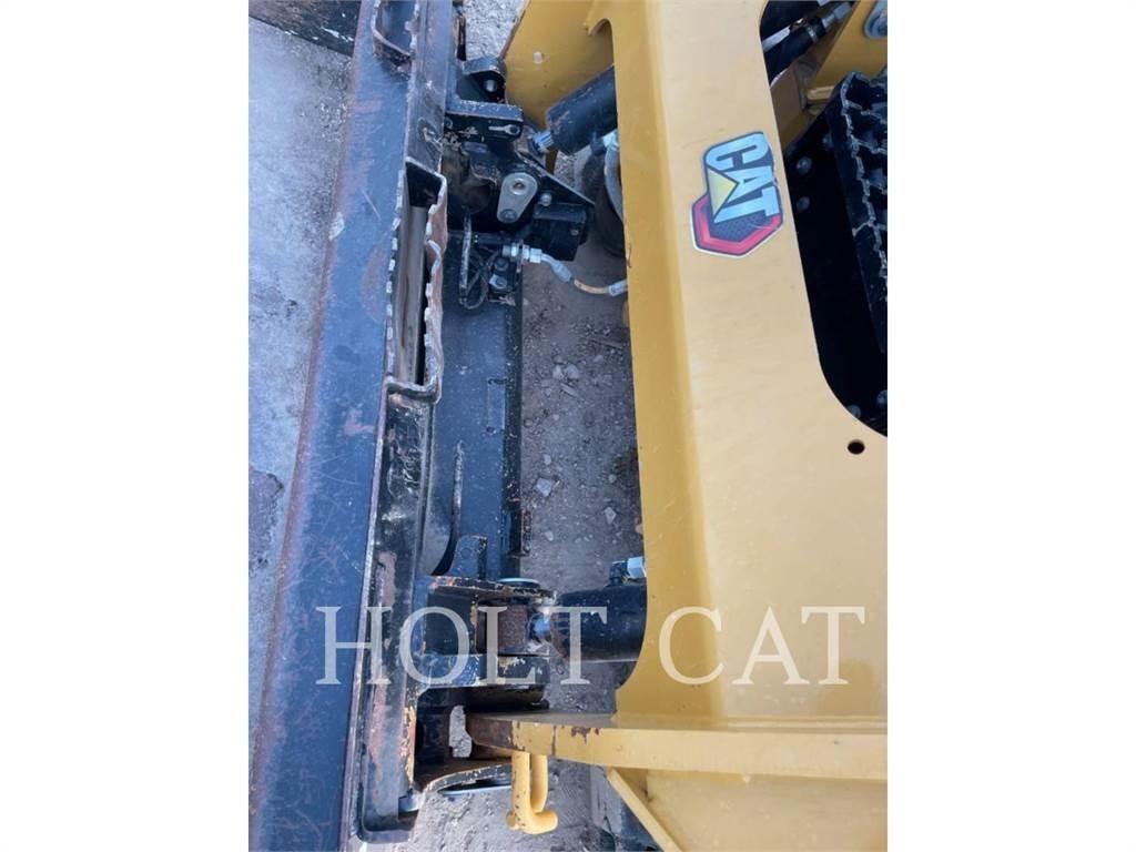 CAT 259D Krautuvai su šoniniu pasukimu