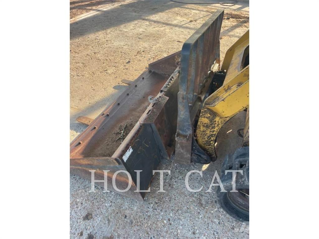 CAT 259D Krautuvai su šoniniu pasukimu