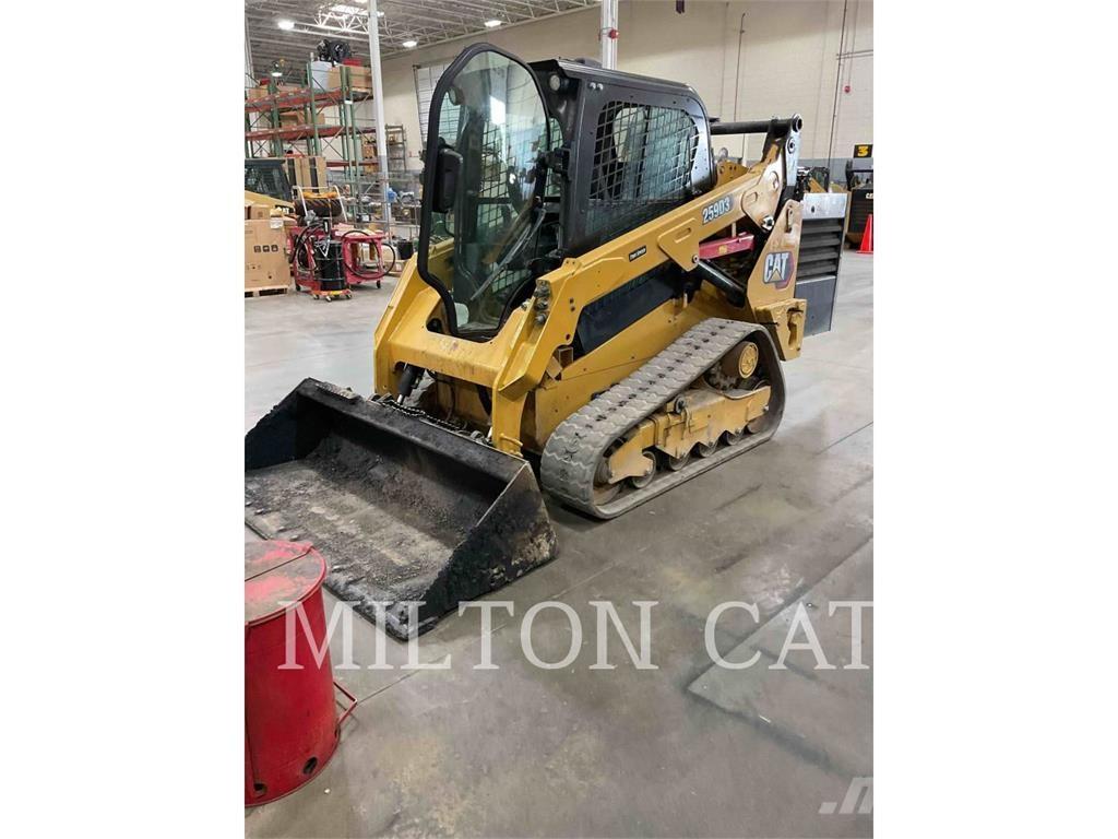 CAT 259D 3 Krautuvai su šoniniu pasukimu