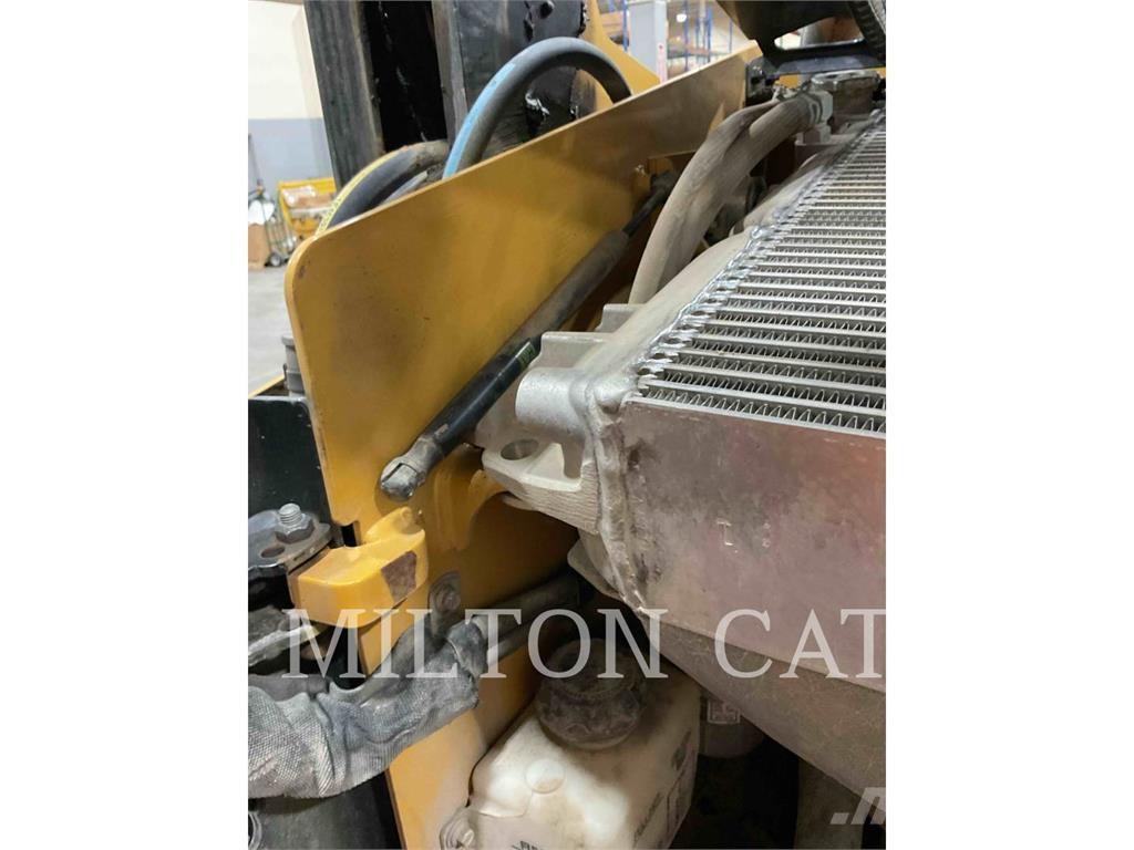 CAT 259D 3 Krautuvai su šoniniu pasukimu