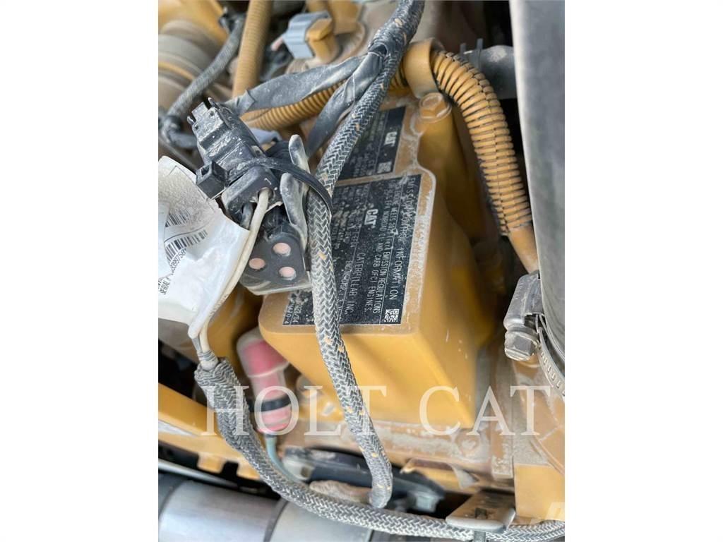 CAT 259D CAB Krautuvai su šoniniu pasukimu