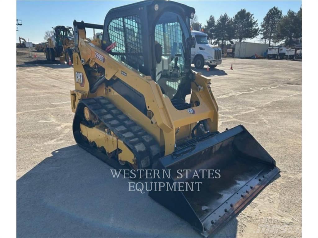 CAT 259D3 Krautuvai su šoniniu pasukimu