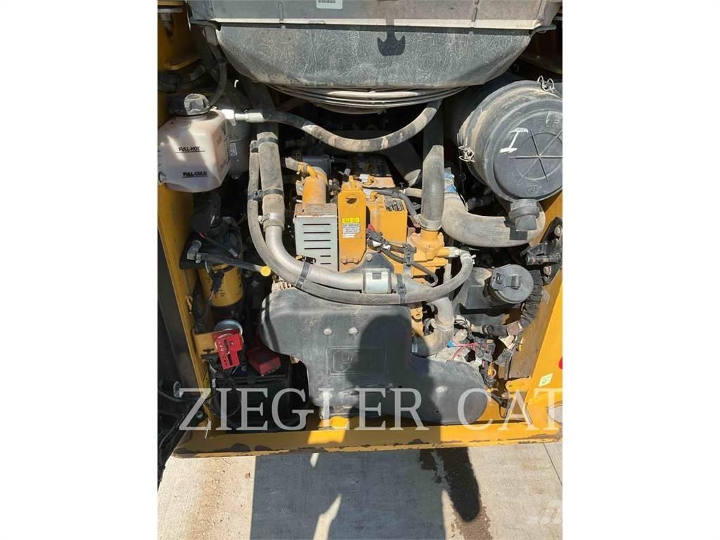CAT 259D3 Vikšriniai krautuvai