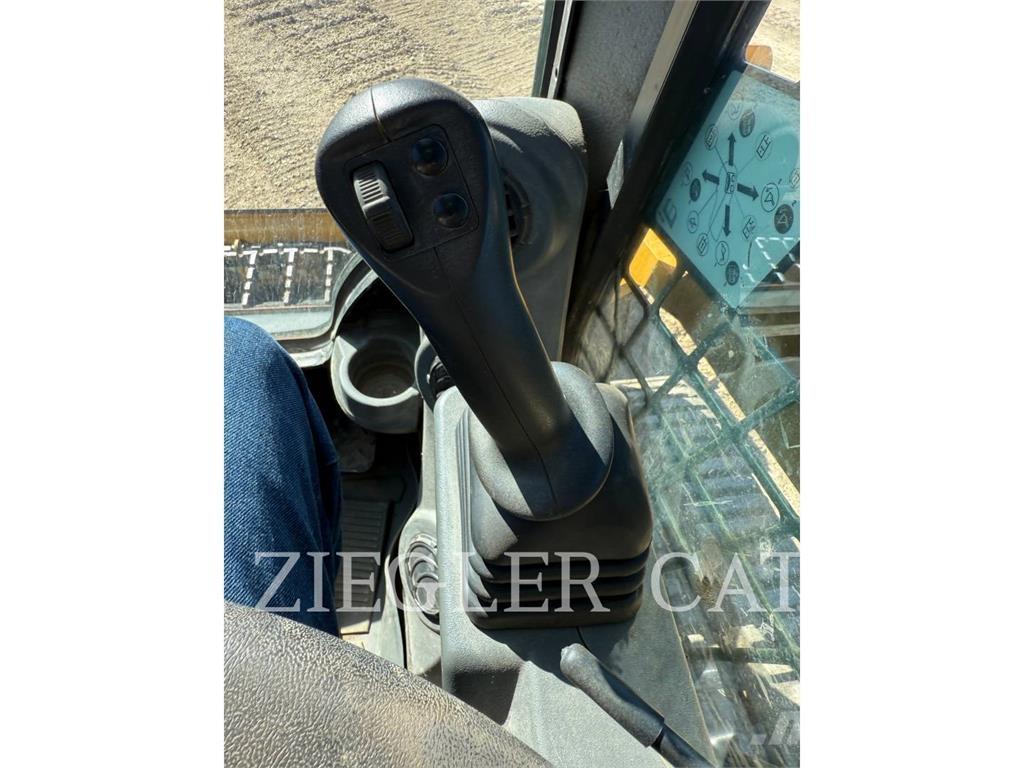 CAT 259D3 Vikšriniai krautuvai