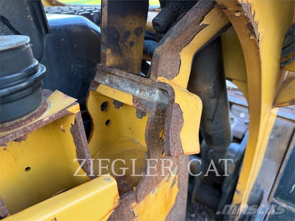 CAT 259D3 Vikšriniai krautuvai
