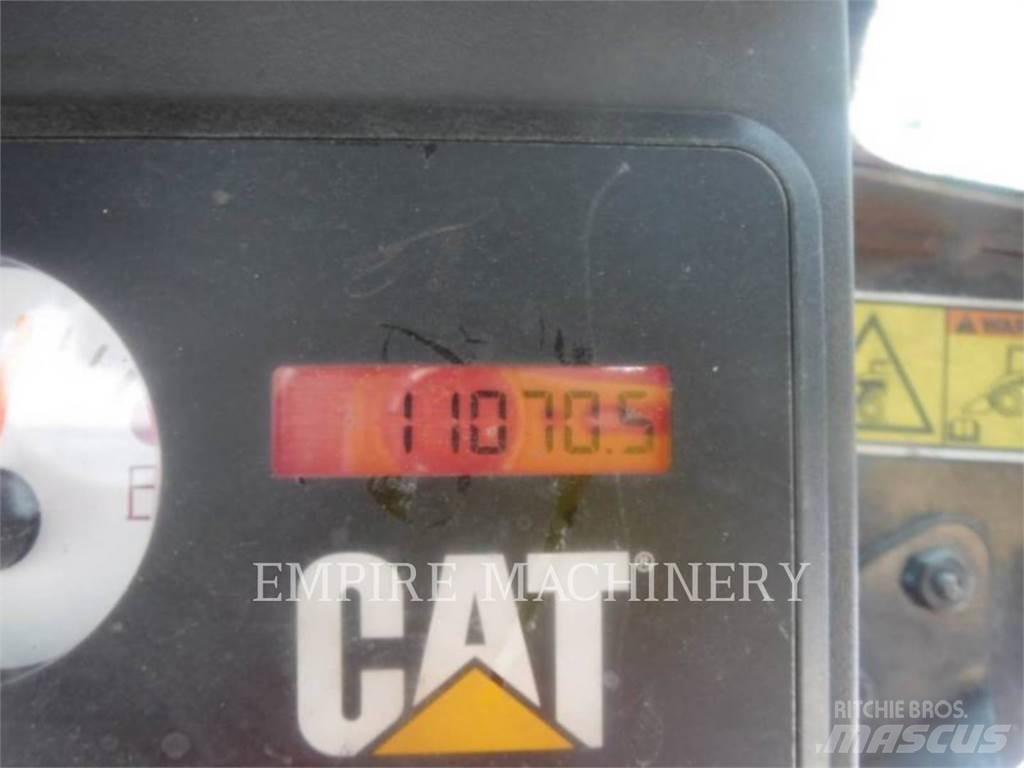 CAT 262C XPS Krautuvai su šoniniu pasukimu