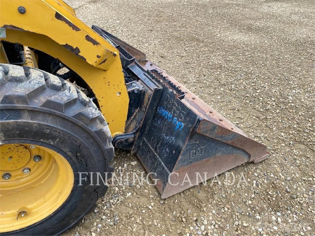 CAT 262D Krautuvai su šoniniu pasukimu