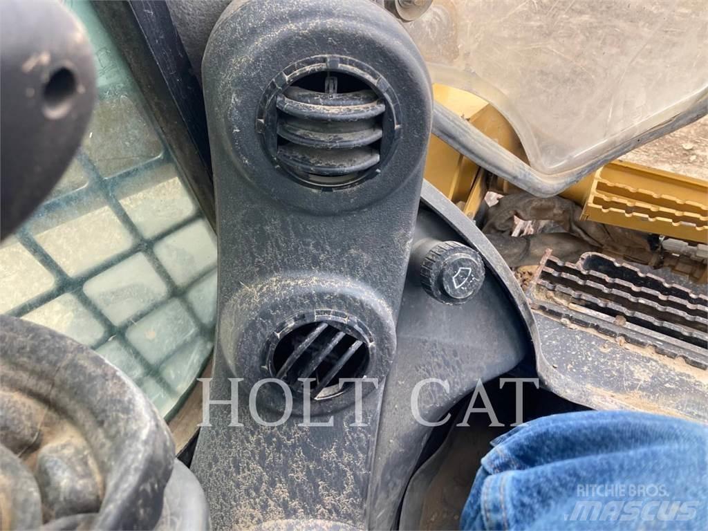 CAT 262D Krautuvai su šoniniu pasukimu