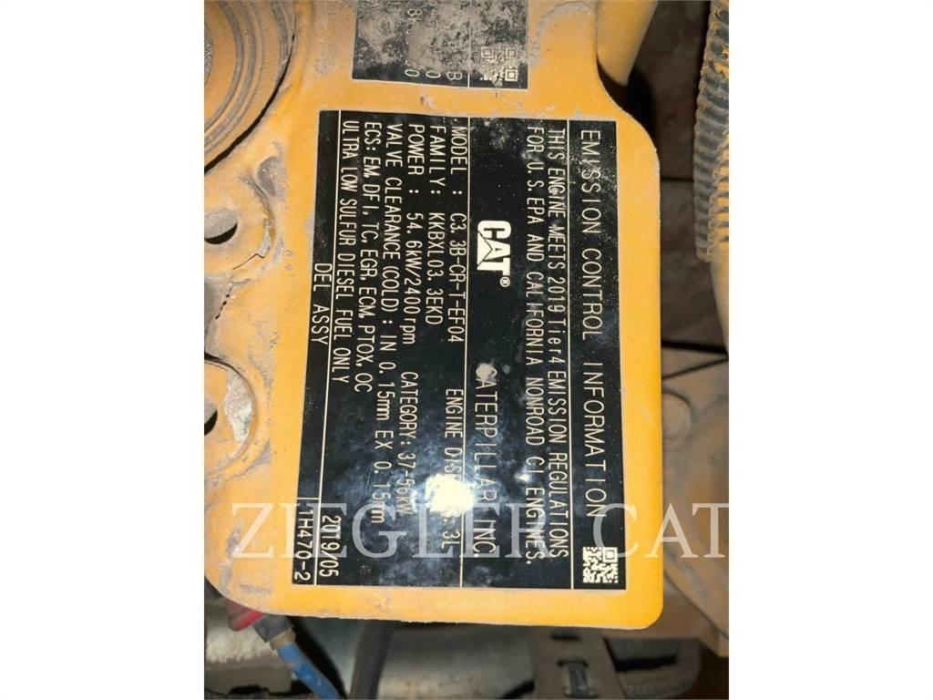 CAT 262D Krautuvai su šoniniu pasukimu