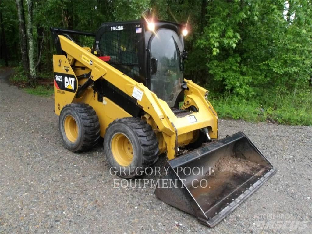 CAT 262D Krautuvai su šoniniu pasukimu