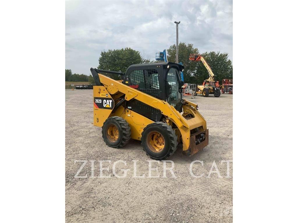 CAT 262D Krautuvai su šoniniu pasukimu