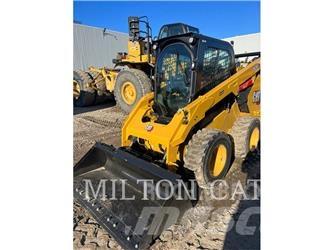 CAT 262D 3 Krautuvai su šoniniu pasukimu