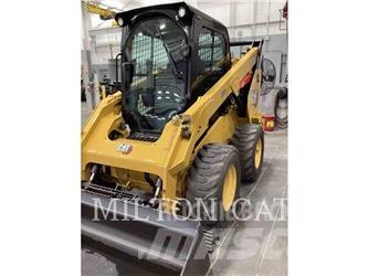 CAT 262D 3 Krautuvai su šoniniu pasukimu