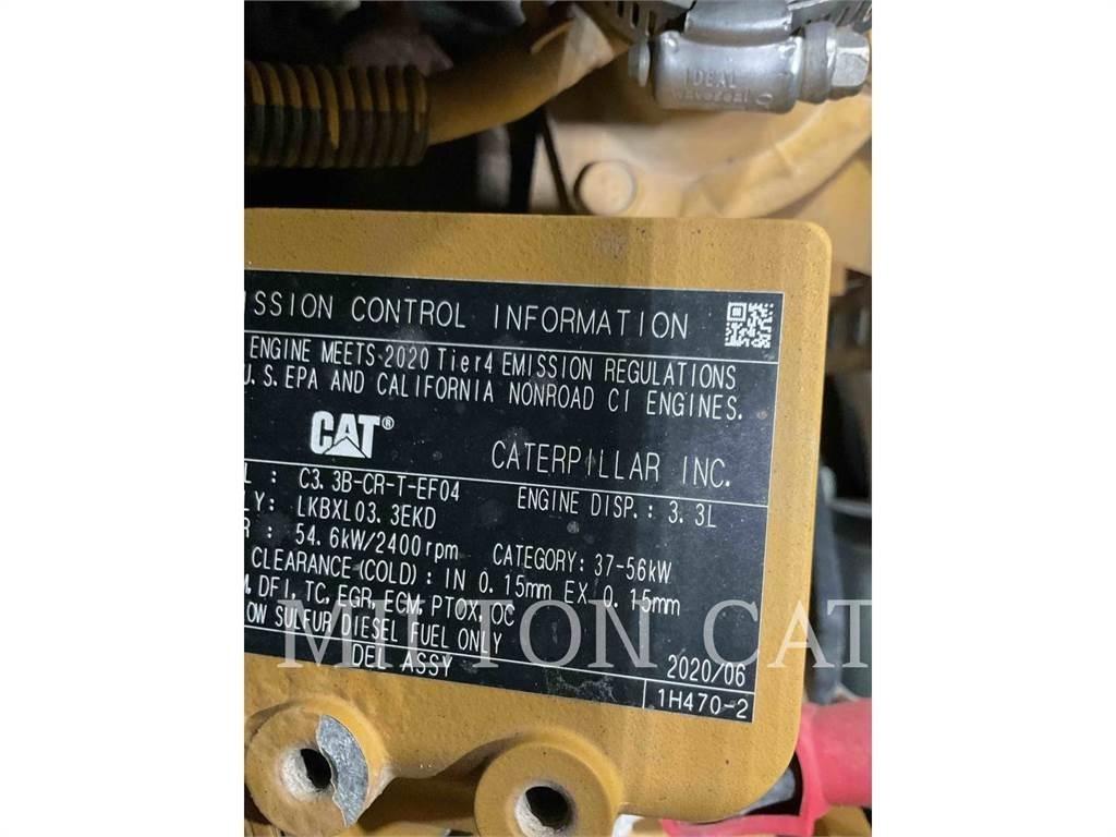 CAT 262D 3 Krautuvai su šoniniu pasukimu