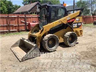 CAT 262D A2Q+ Krautuvai su šoniniu pasukimu