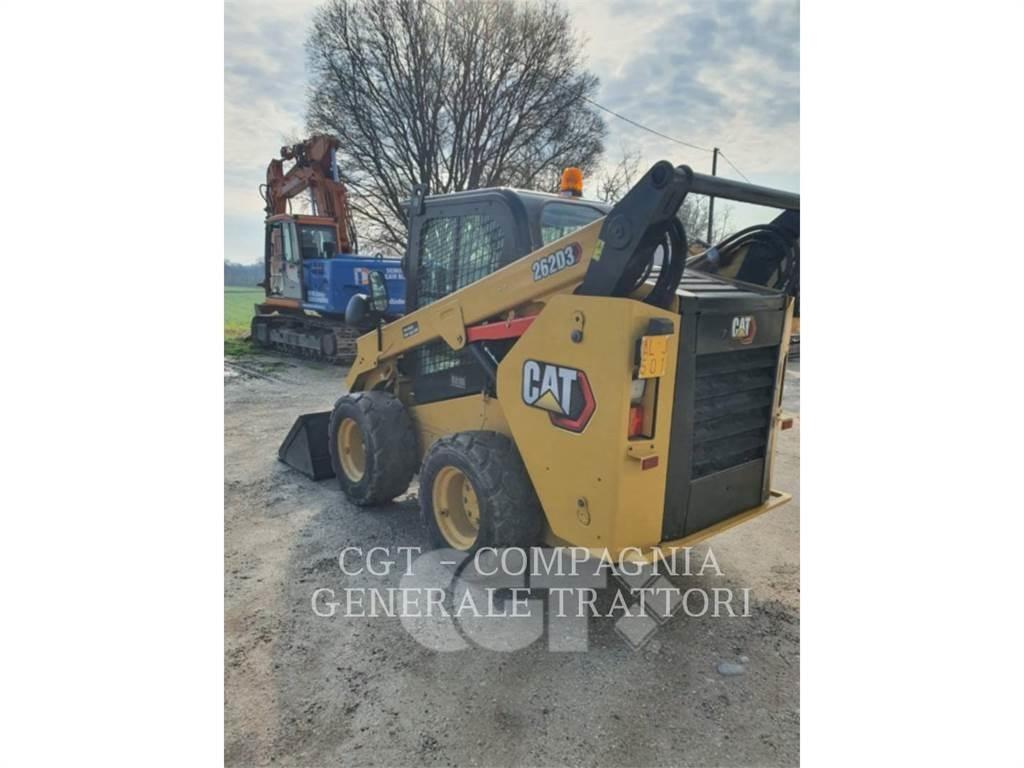 CAT 262D3 Krautuvai su šoniniu pasukimu