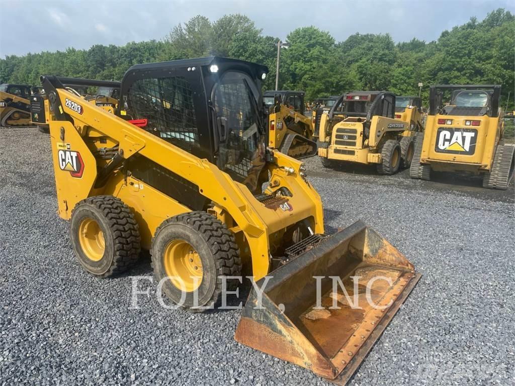 CAT 262D3 Krautuvai su šoniniu pasukimu
