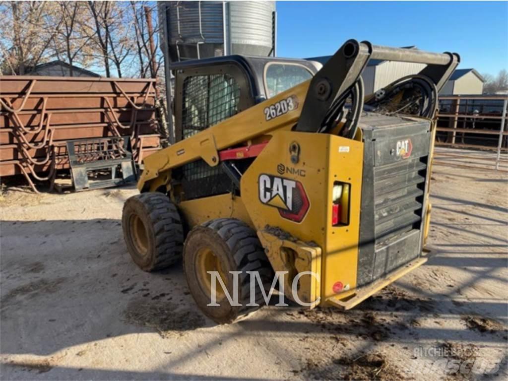 CAT 262D3 Krautuvai su šoniniu pasukimu