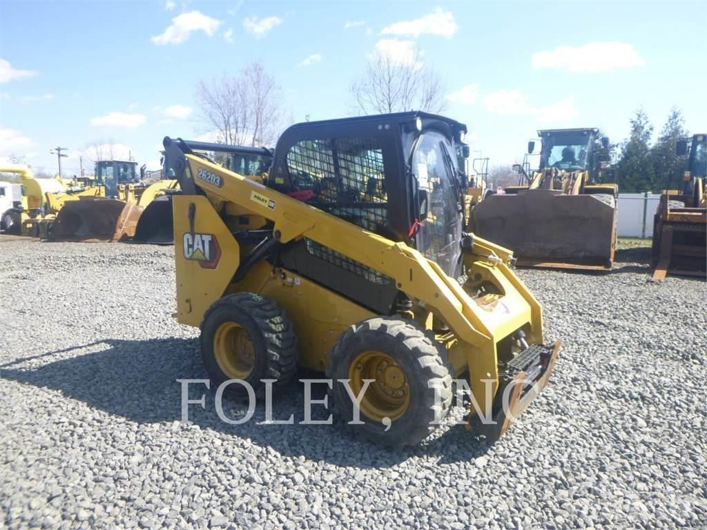 CAT 262D3 Krautuvai su šoniniu pasukimu