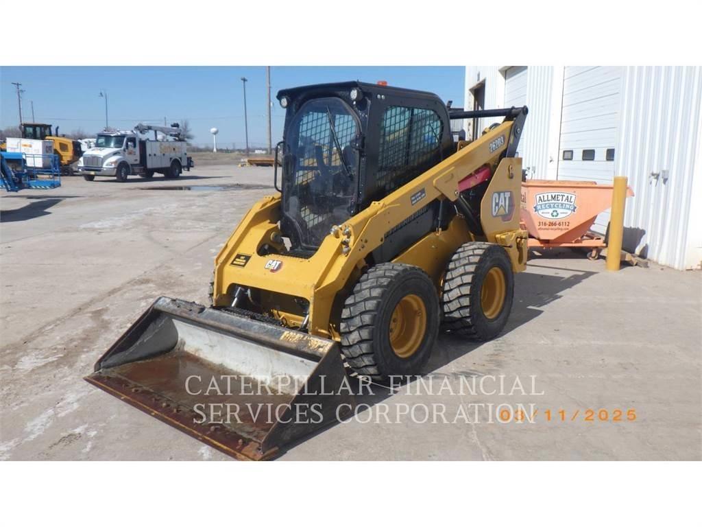 CAT 262D3 Krautuvai su šoniniu pasukimu
