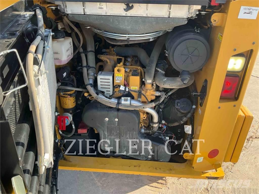 CAT 262D3 Krautuvai su šoniniu pasukimu