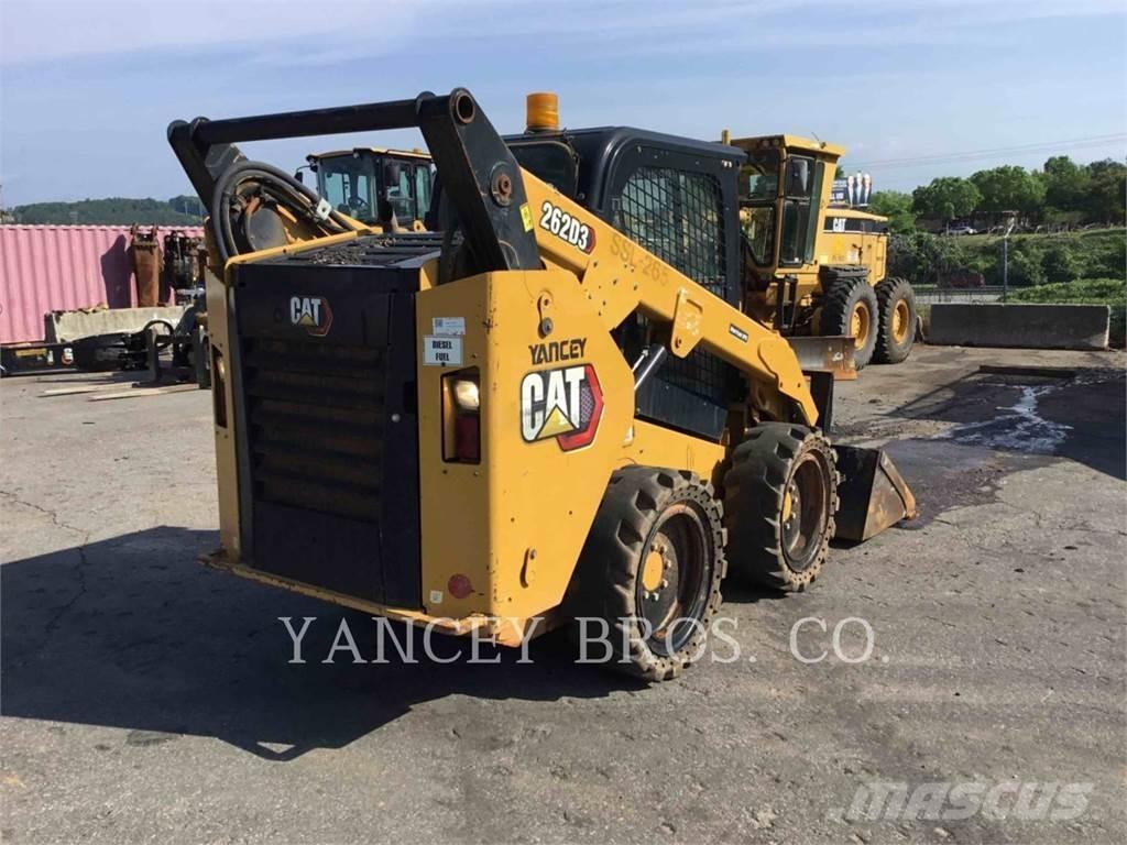 CAT 262D3 Krautuvai su šoniniu pasukimu