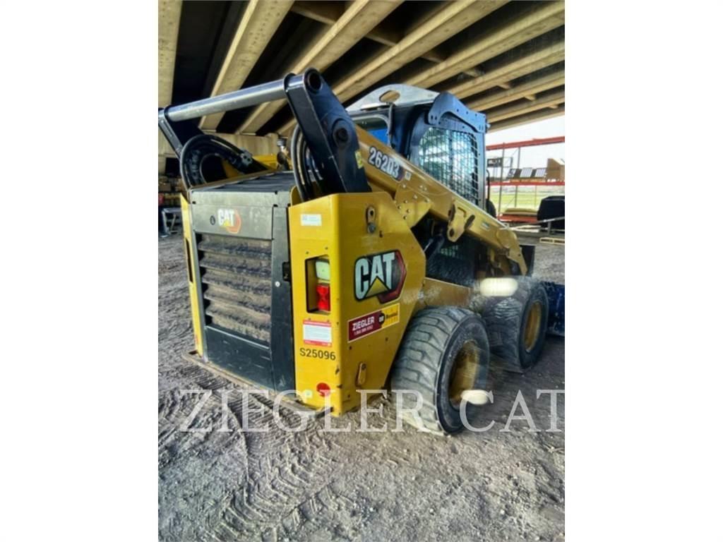 CAT 262D3 Krautuvai su šoniniu pasukimu