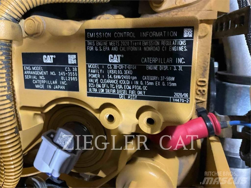 CAT 262D3 Krautuvai su šoniniu pasukimu