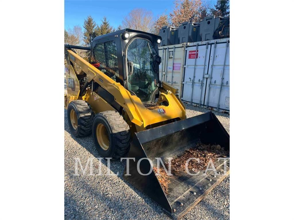 CAT 262D3 Krautuvai su šoniniu pasukimu