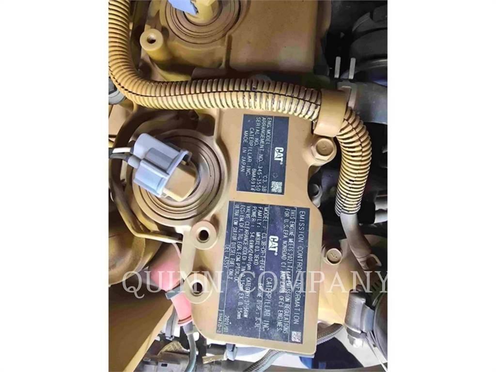 CAT 262D3 Krautuvai su šoniniu pasukimu