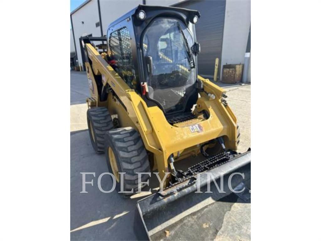 CAT 262D3 Krautuvai su šoniniu pasukimu