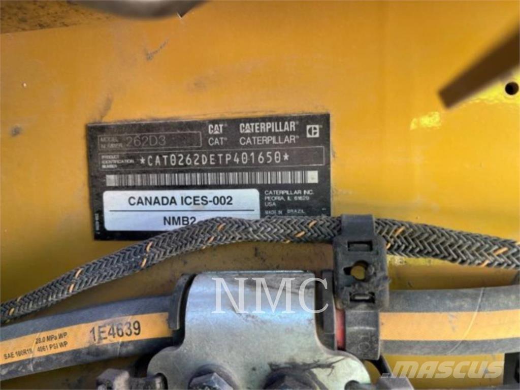 CAT 262D3 Krautuvai su šoniniu pasukimu