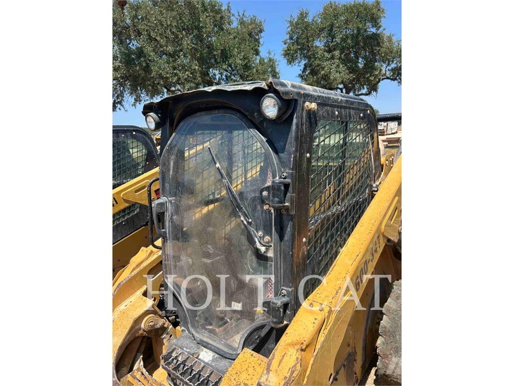 CAT 262D3 Krautuvai su šoniniu pasukimu