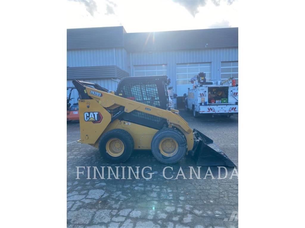 CAT 262D3 Krautuvai su šoniniu pasukimu