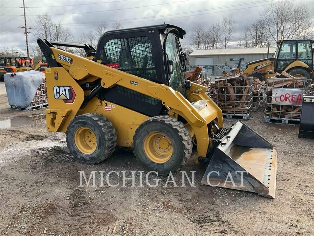 CAT 262D3 A2Q Krautuvai su šoniniu pasukimu