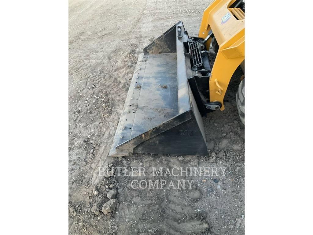 CAT 262D3 C3H2 Krautuvai su šoniniu pasukimu