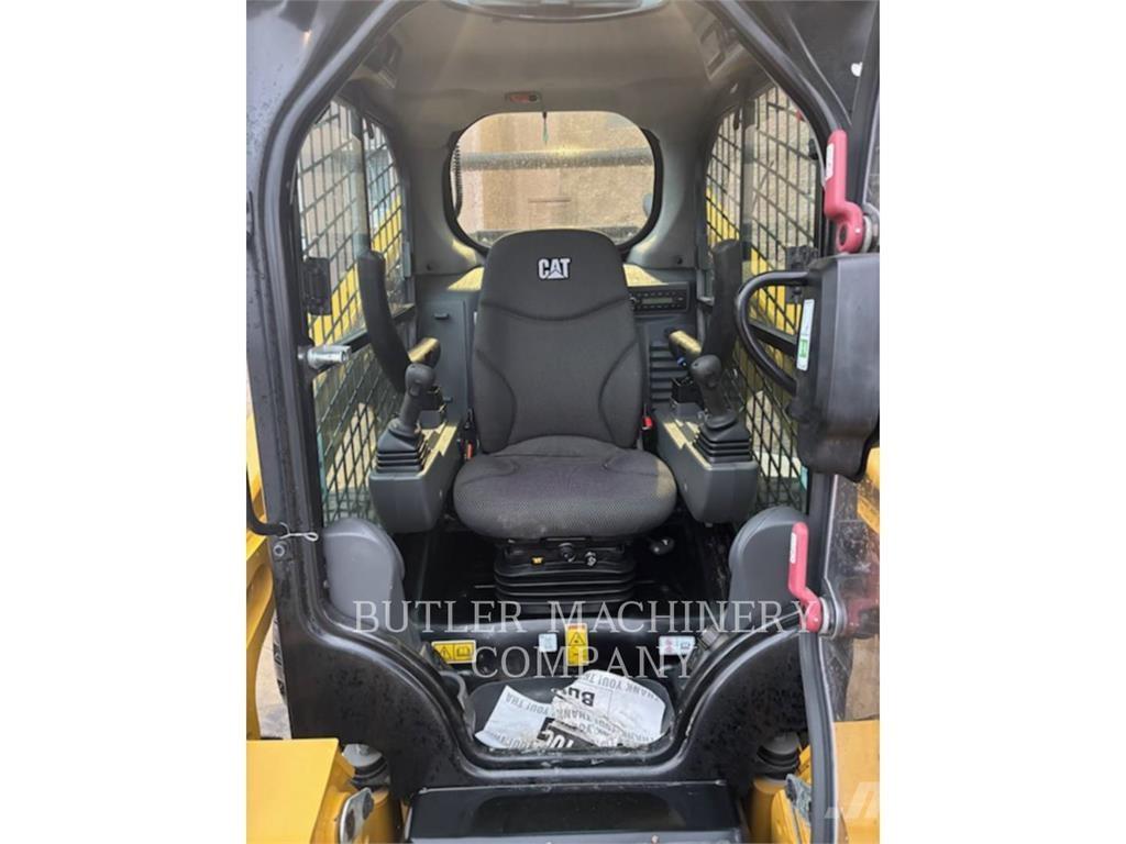 CAT 262D3 C3H2 Krautuvai su šoniniu pasukimu